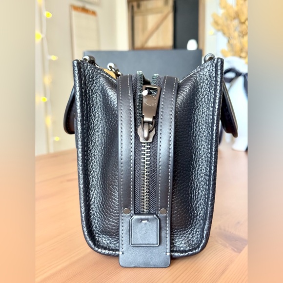 NWT Coach Rogue 20 In Colorblock Regenerative Leather (Pewter/Black) - Picture 5 of 16